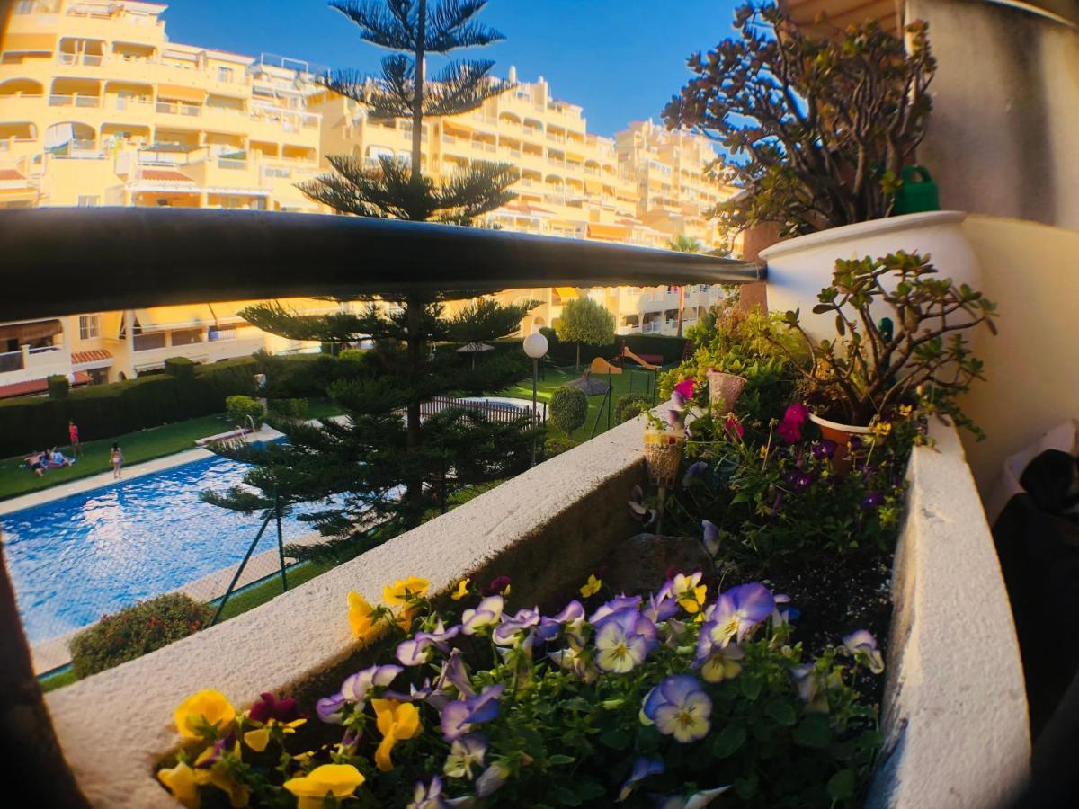 Piso En Zona Tranquila De - Torrequebrada Golf Lejlighed Benalmádena Eksteriør billede