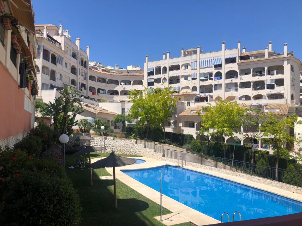 Piso En Zona Tranquila De - Torrequebrada Golf Lejlighed Benalmádena Eksteriør billede